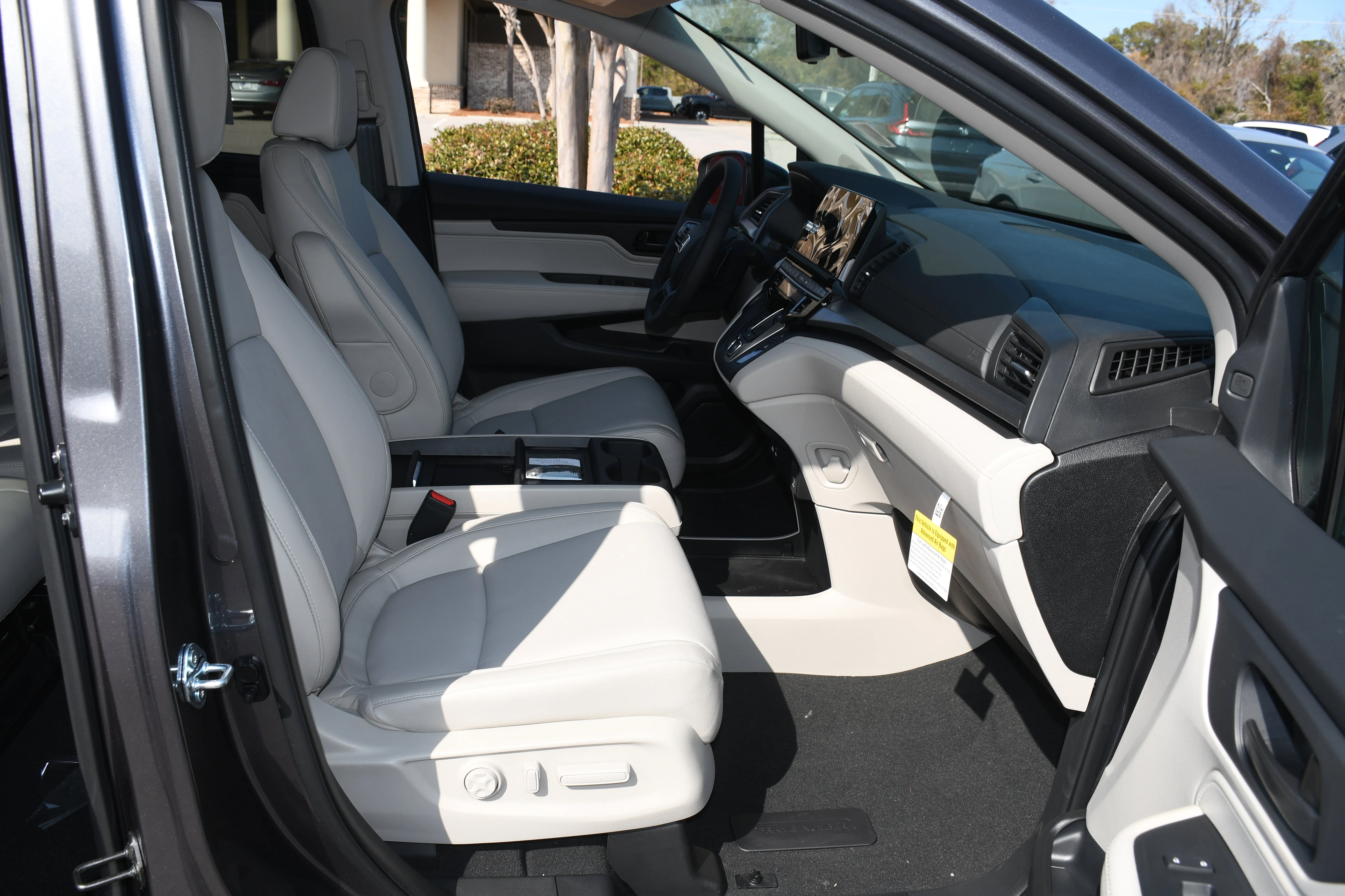 2026 Honda Odyssey EX-L - Photo 11