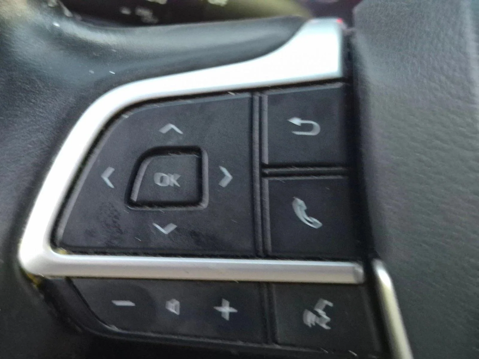 Used 2023 Moon Dust Toyota LE image 12
