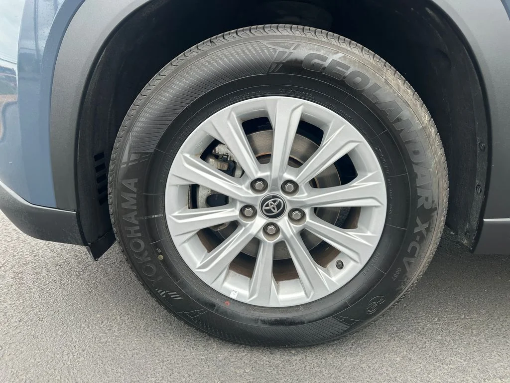 Certified Used 2025 White Toyota XLE image 13