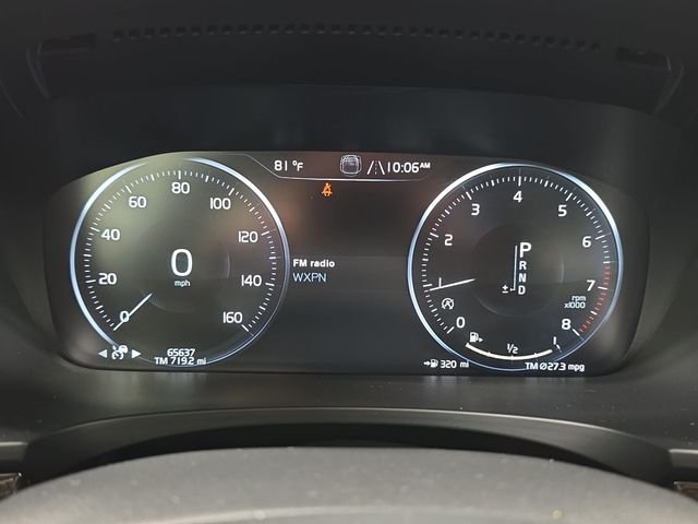 Used 2018 Gray Volvo T5 Momentum image 18