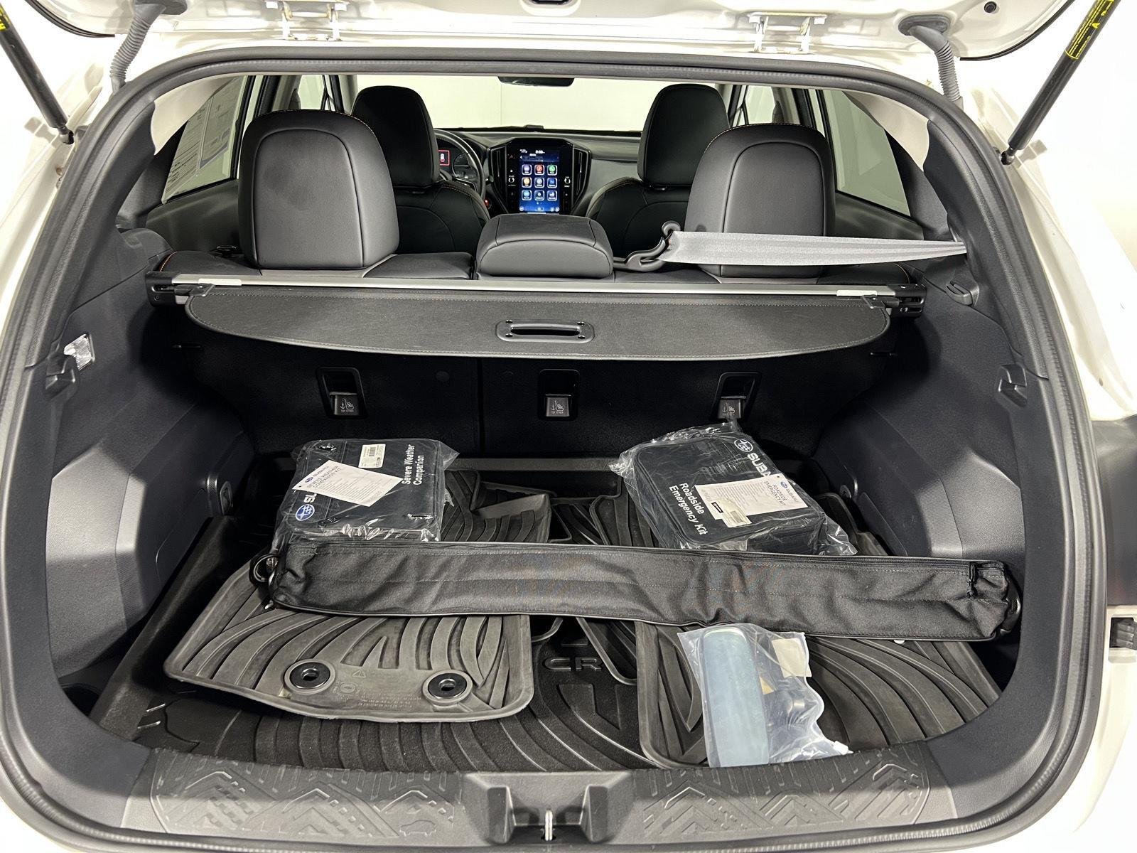 Used 2024 Crystal White Pearl Subaru Limited image 9