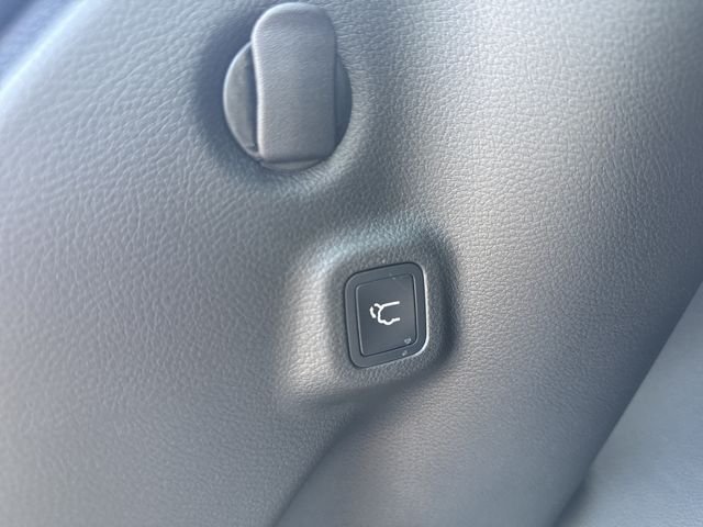 New 2026 Blue Jeep Latitude image 18