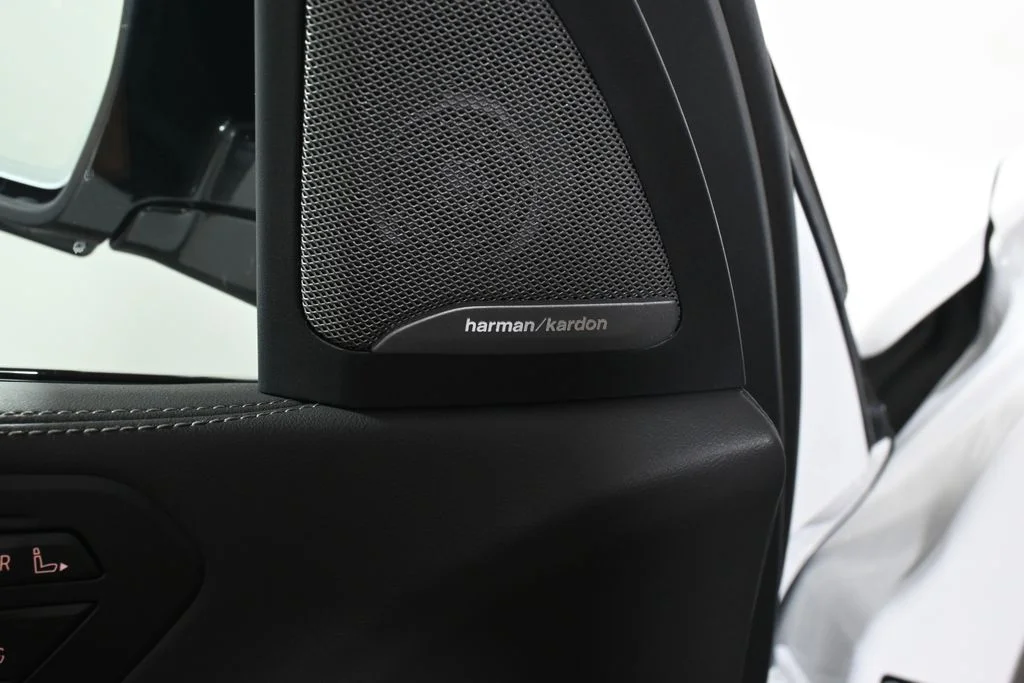 New 2027 White BMW xDrive40i image 24