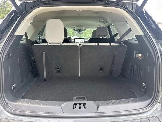 New 2026 Carbonized Gray Metallic Ford Active image 17
