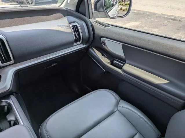 New 2026 Oxford White Ford Active image 51