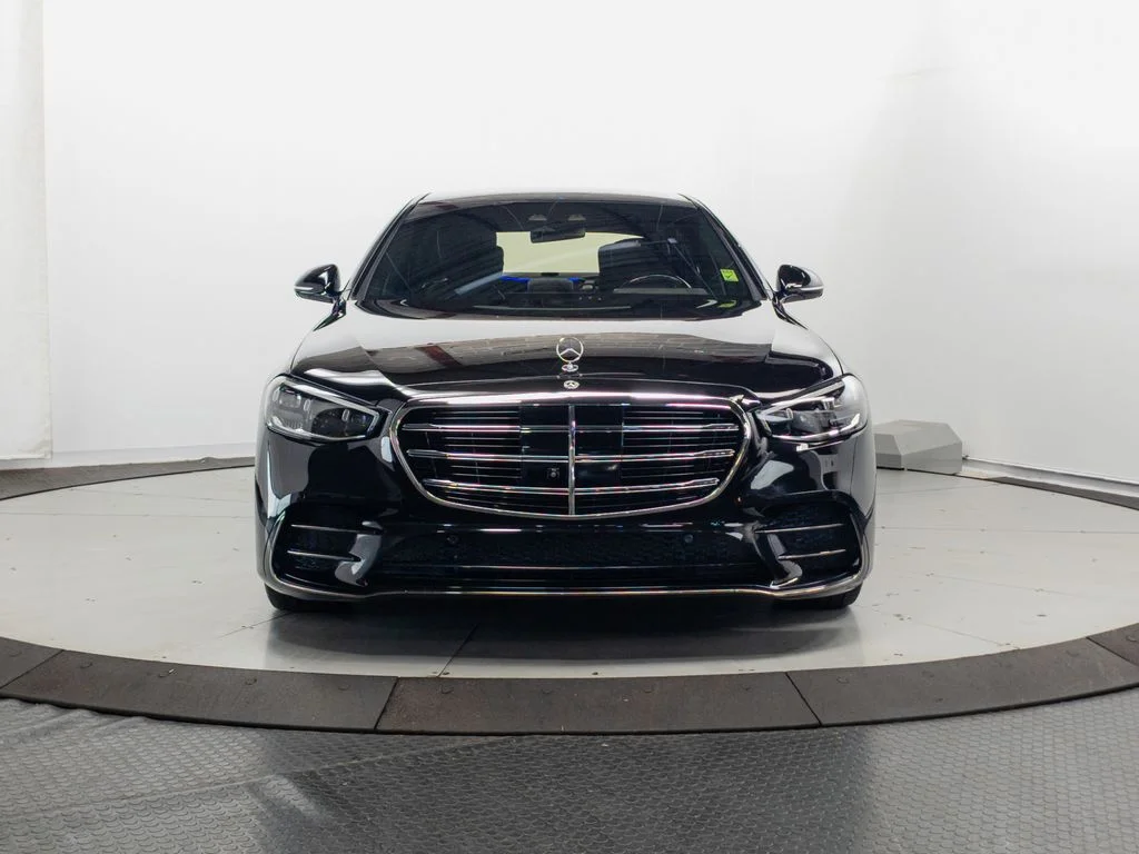 Used 2023 Black Mercedes-Benz S 580e image 2