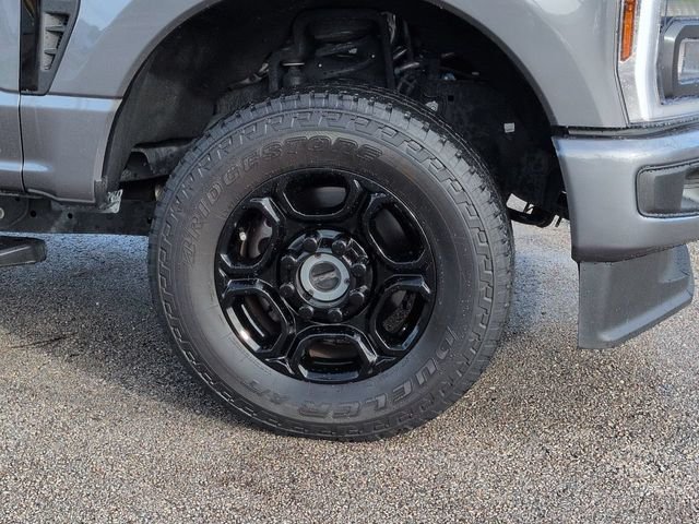 Used 2025 Gray Ford XL image 10