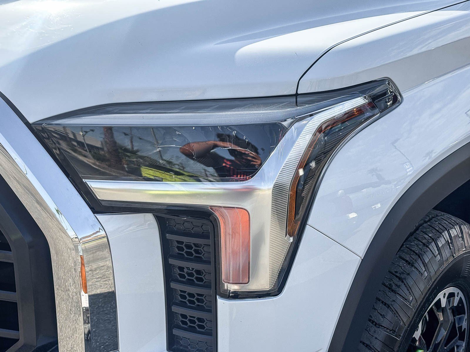 Used 2025 Ice Cap Toyota SR5 image 9