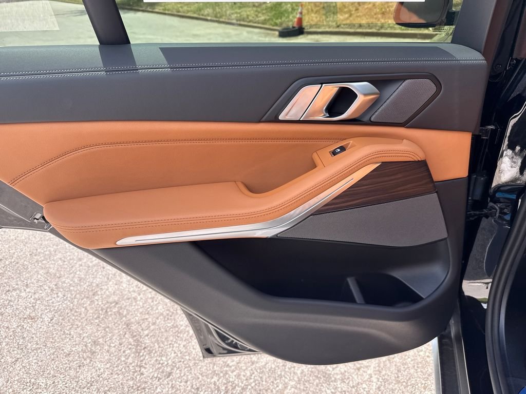 New 2026 Black BMW xDrive50e image 22