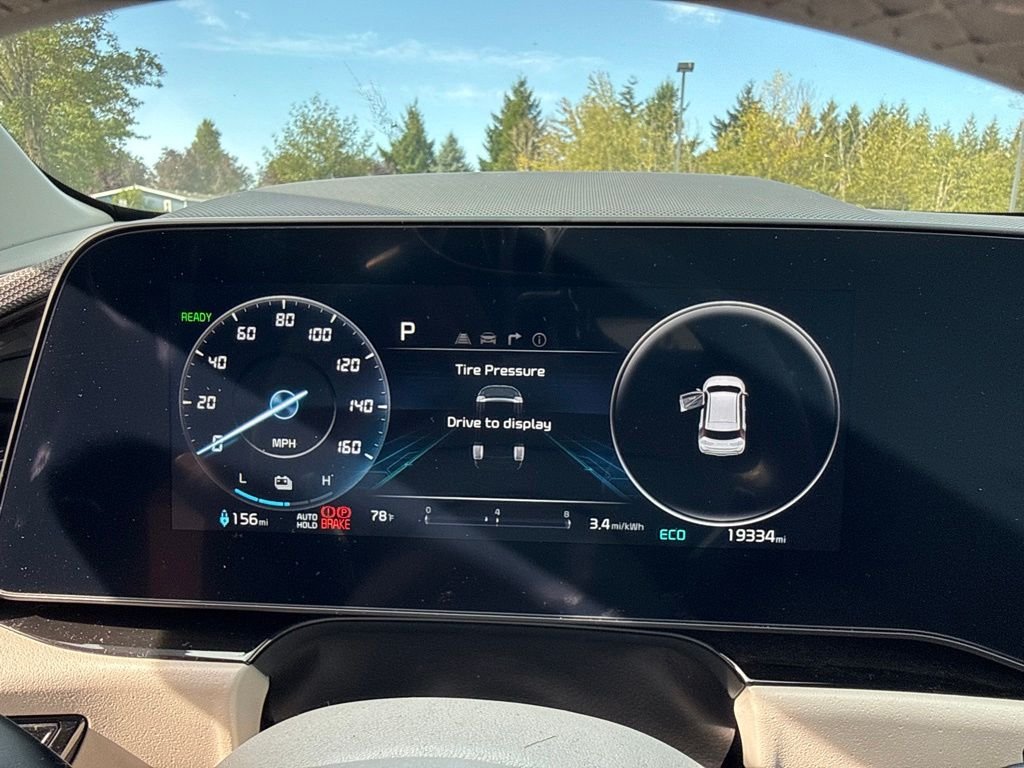 Used 2023 Cityscape Green Kia Wind image 13