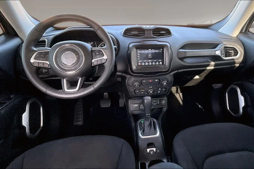 Used 2018 Gray Jeep Sport image 15