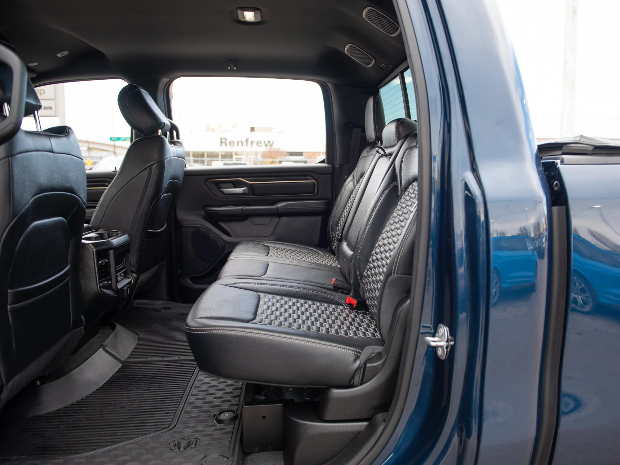 Used 2023 Blue RAM Sport* Crew Cab 4x4, Heated Leather, Remote Start, Alpine Audio image 17
