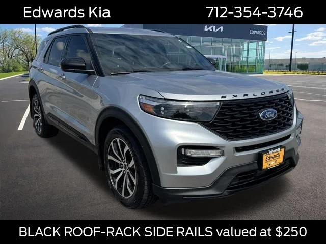 2022 Ford Explorer ST-LINE 4WD's photo