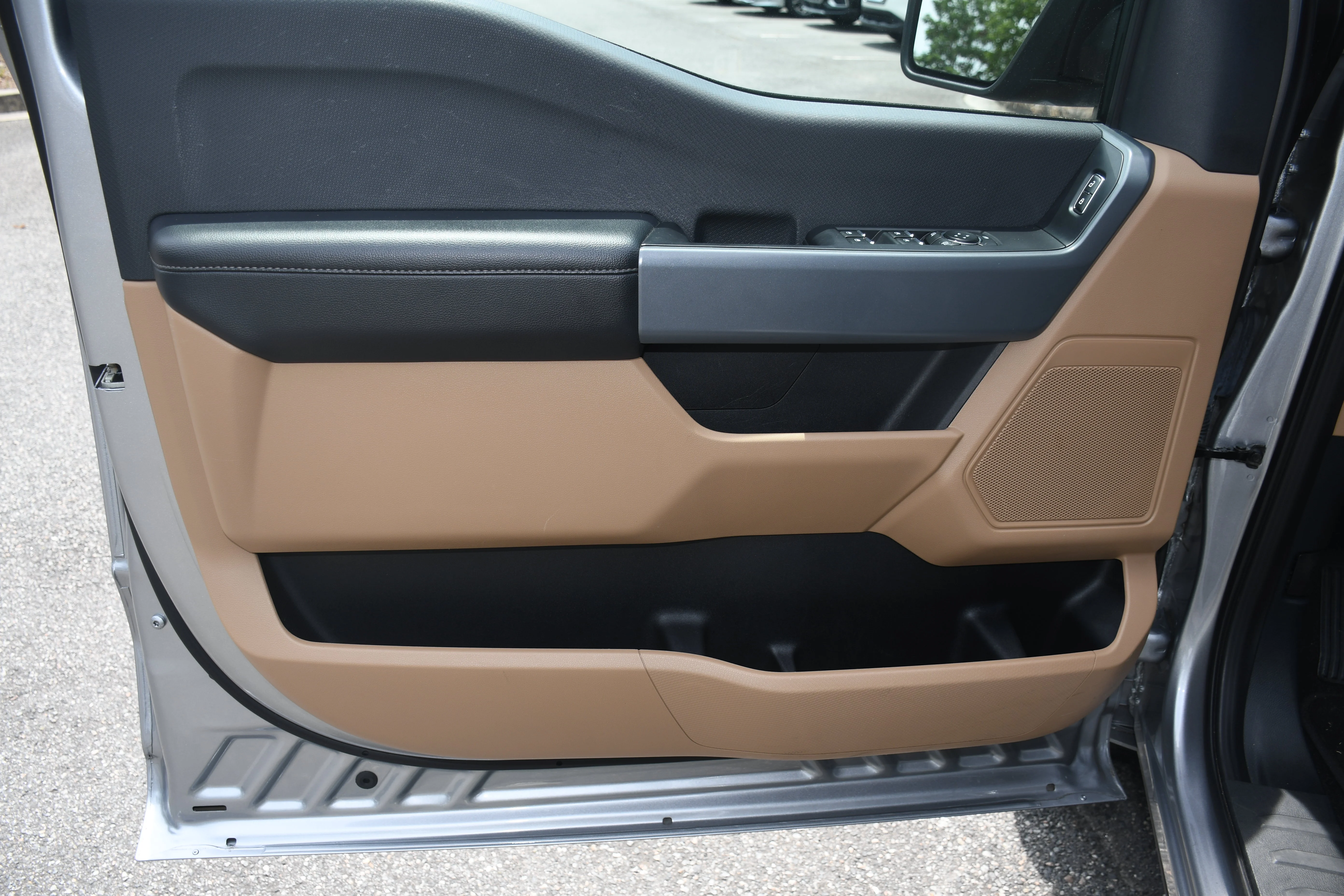 2023 Ford F-150 XLT - Photo 9
