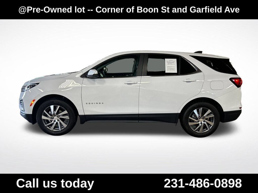 Used 2024 Summit White Chevrolet LT image 2