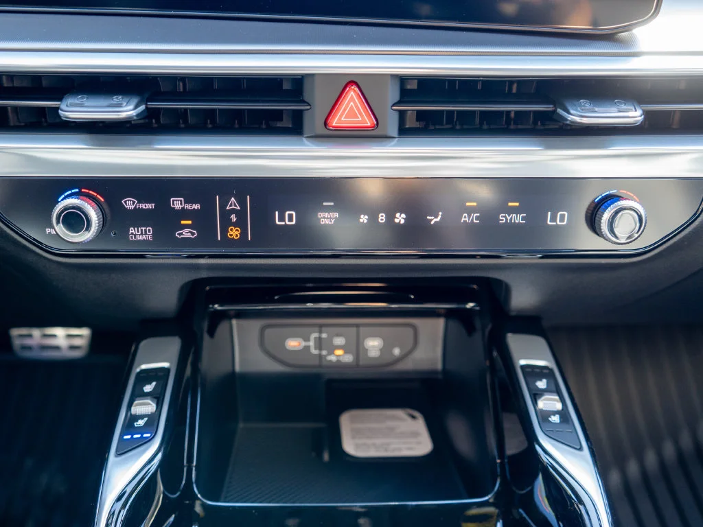 New 2026 White Kia X-Line SX Prestige image 27