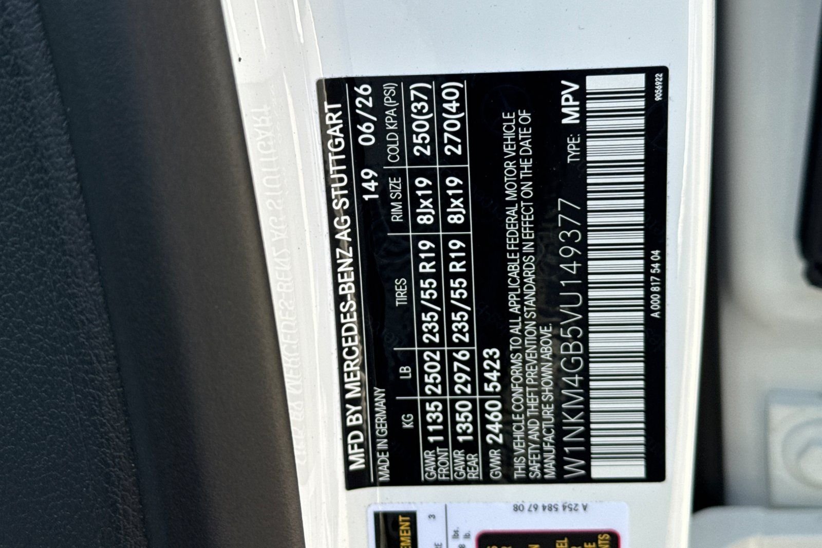 New 2027 Polar White Mercedes-Benz GLC 300 image 41