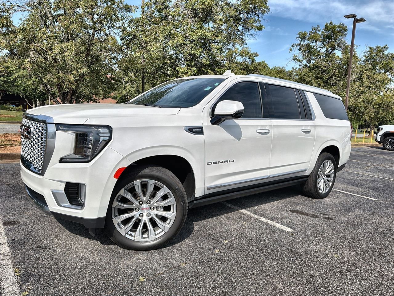 2024 GMC Yukon Denali AWD's photo