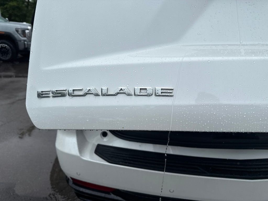 Used 2021 White Cadillac Sport image 16