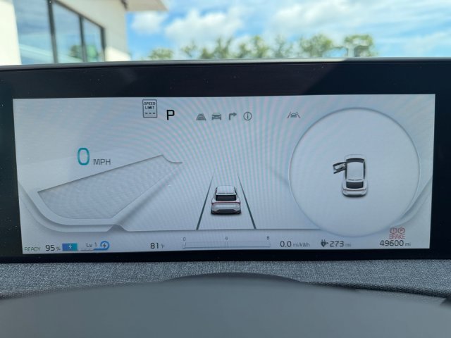 Certified Used 2023 White Kia Wind image 15