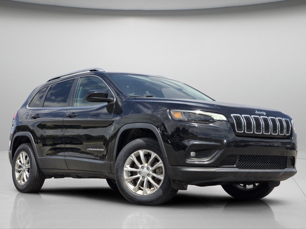 Used 2019 Jeep Cherokee Latitude with VIN 1C4PJMCB9KD330800 for sale in Bountiful, UT