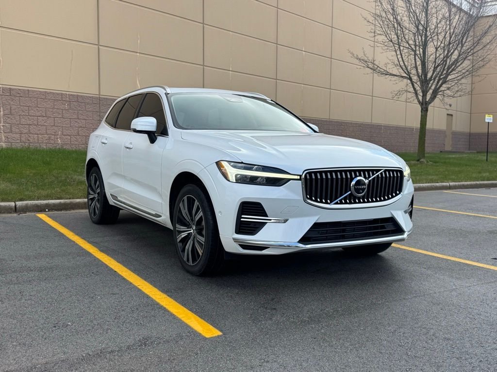 Used 2023 Volvo XC60 Plus with VIN YV4H60DE0P1307046 for sale in Waukesha, WI