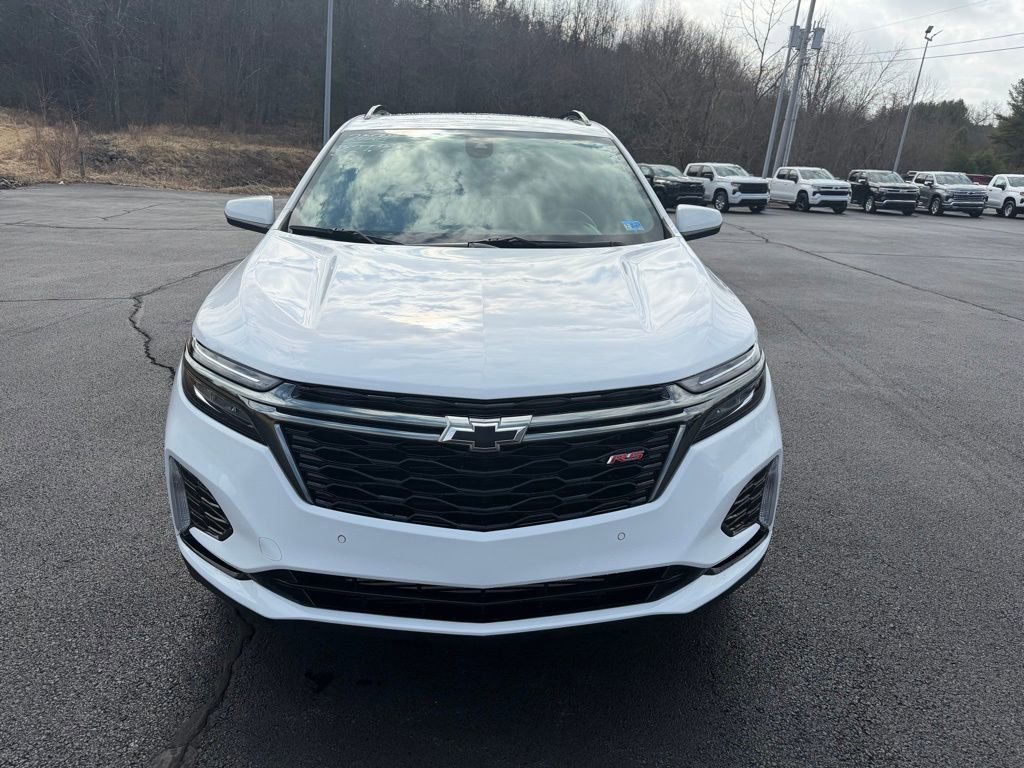 Used 2024 Summit White Chevrolet RS image 3