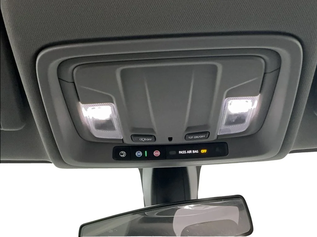 Used 2022 Black Chevrolet Custom image 34