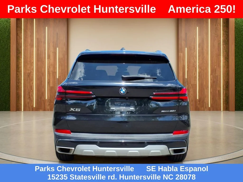 Certified Used 2024 Black BMW sDrive40i image 30