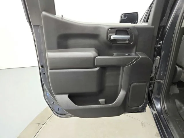 Used 2023 Gray Chevrolet Custom image 33