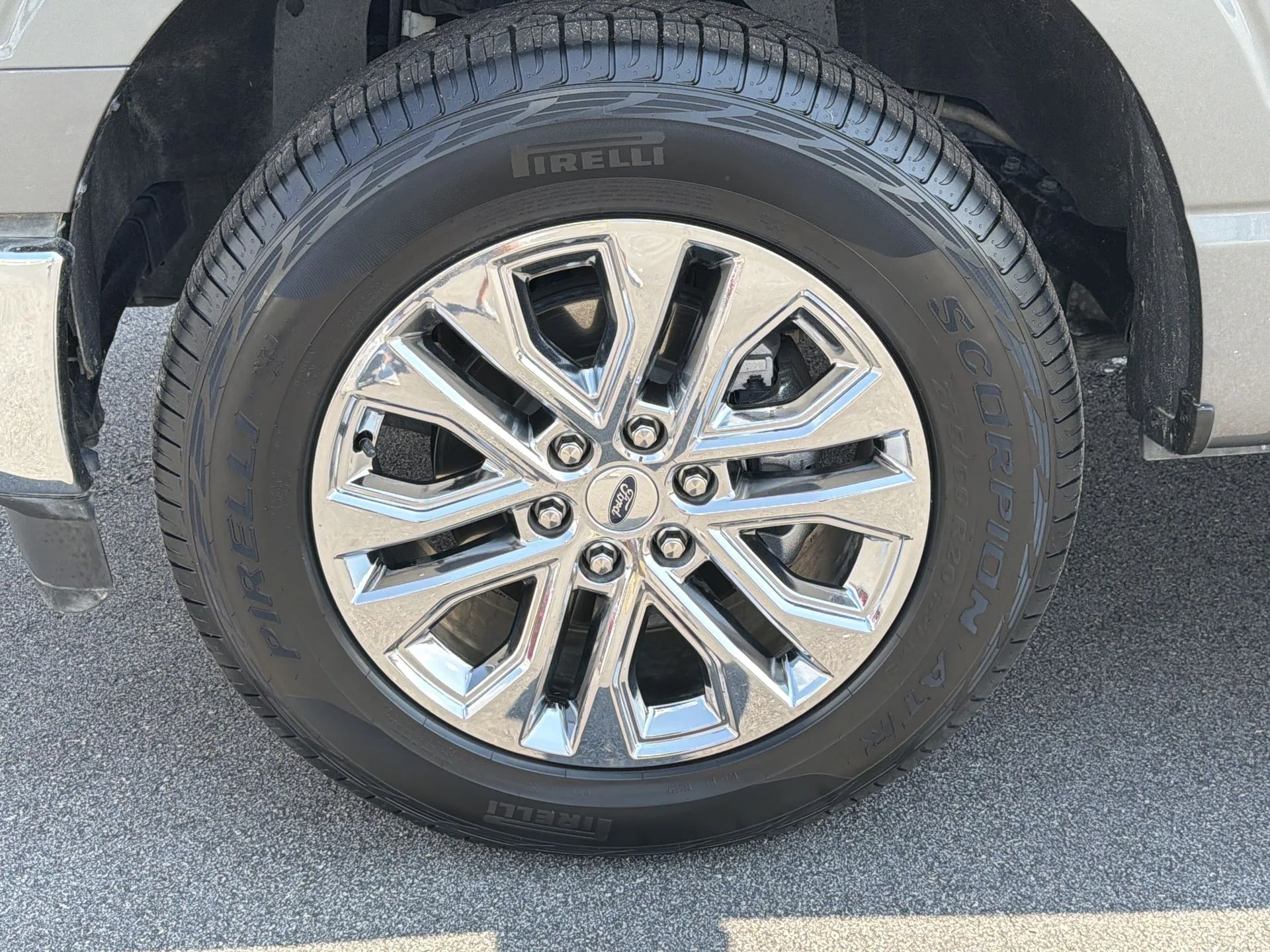 Certified Used 2024 Gray Metallic Ford Lariat image 36