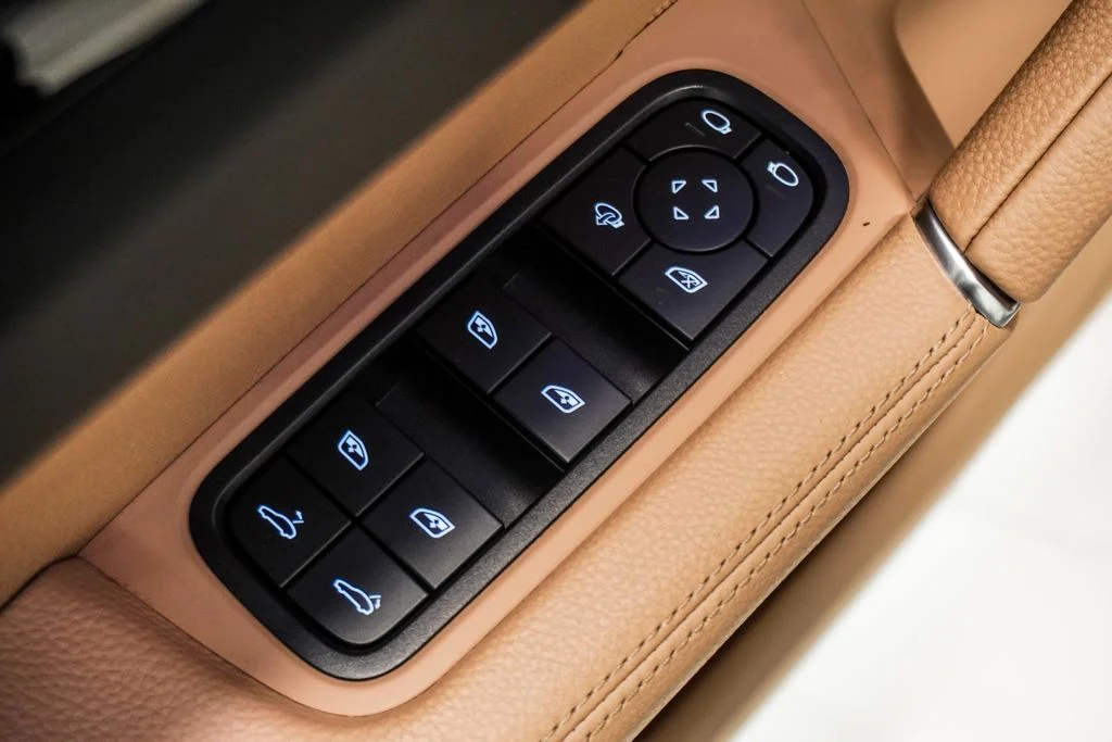 Used 2023 White Porsche Base image 25
