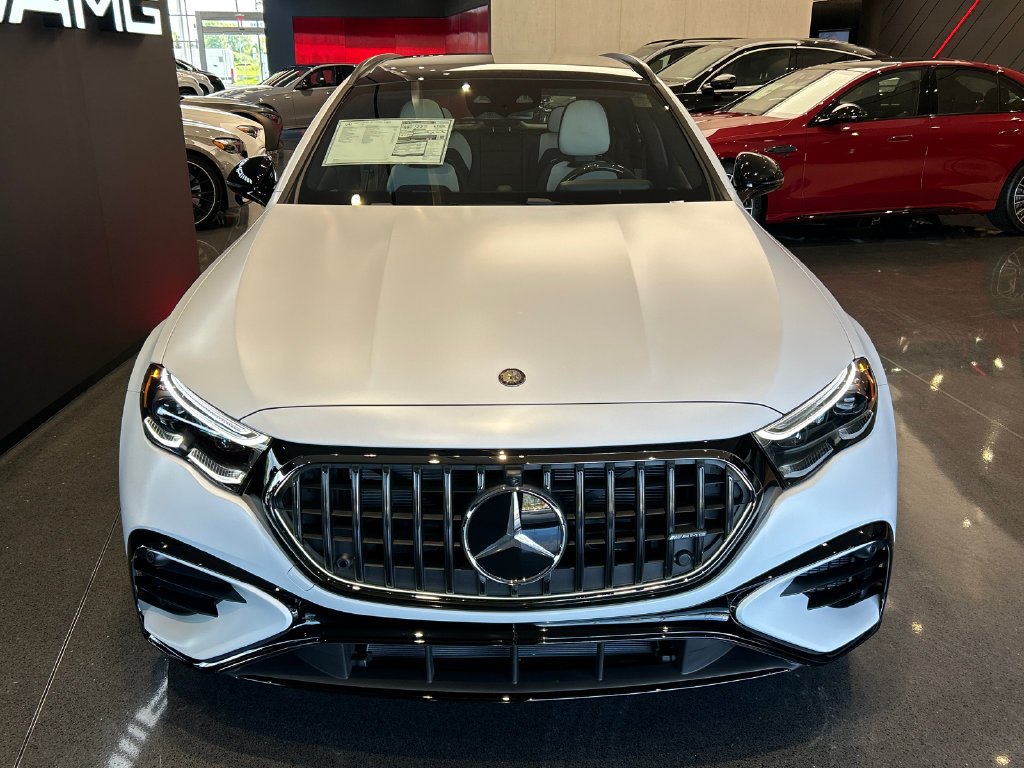 New 2027 MANUFAKTUR Moonlight White Magno Mercedes-Benz AMG® E 53 Hybrid Wagon image 3