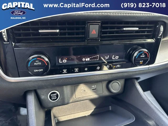 Used 2022 Silver Nissan SV image 28