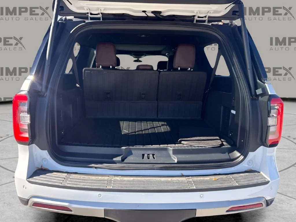Used 2023 White Ford Limited image 30