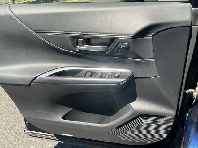 Used 2021  Toyota XLE image 26