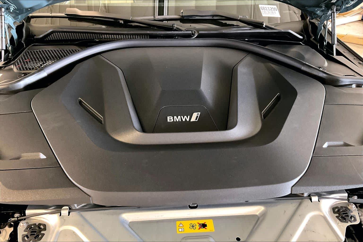 New 2026 Cape York Green Metallic BMW eDrive40 image 16