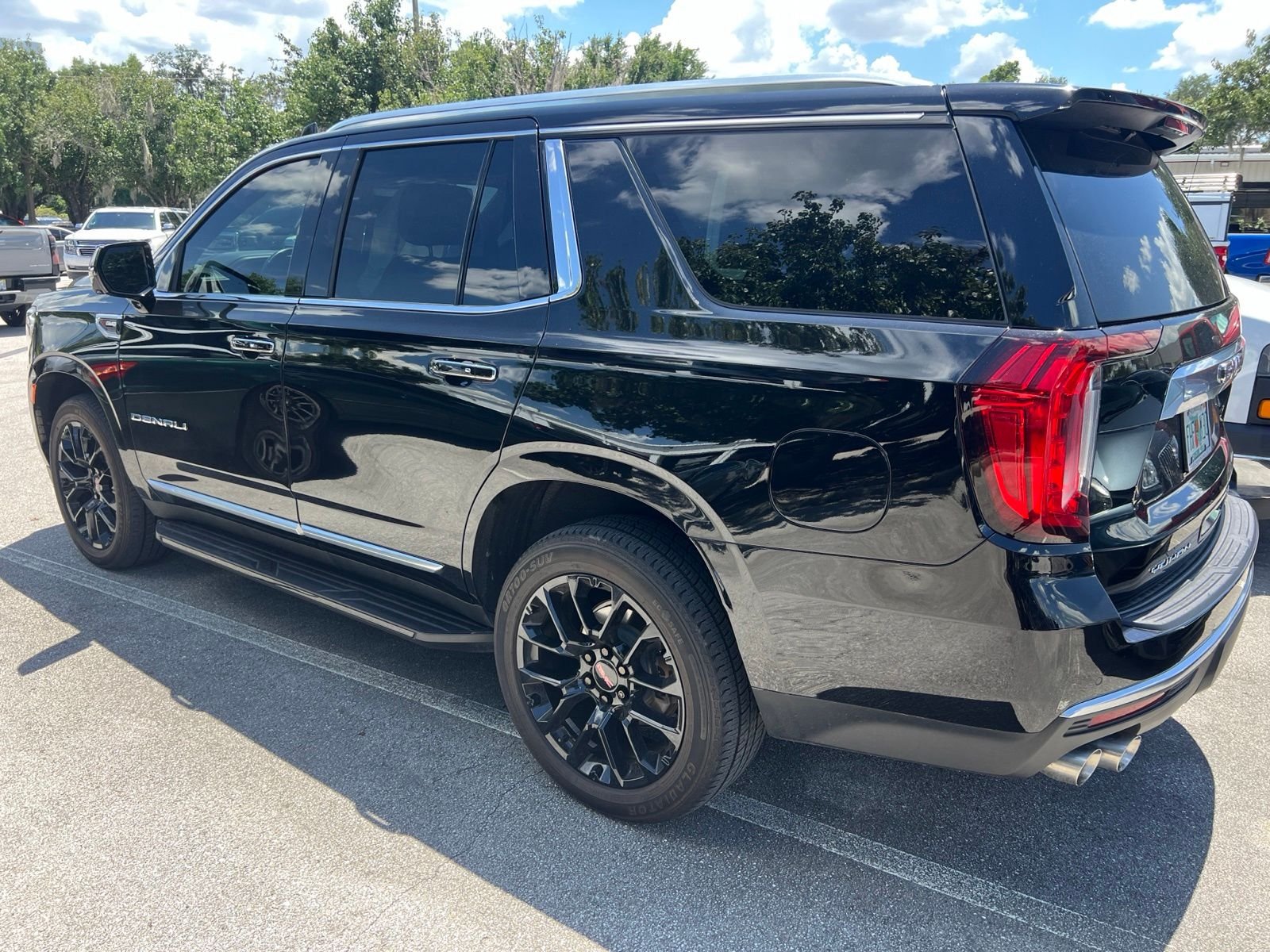 Used 2022 Black GMC Denali image 3