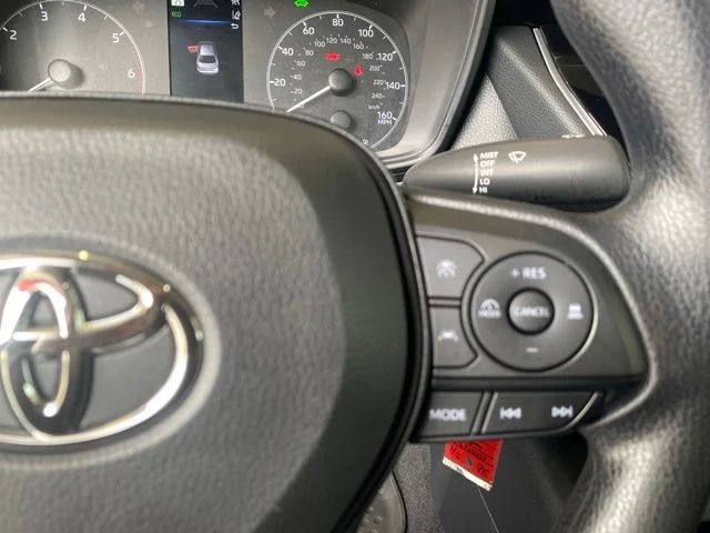 Certified Used 2025  Toyota LE image 21