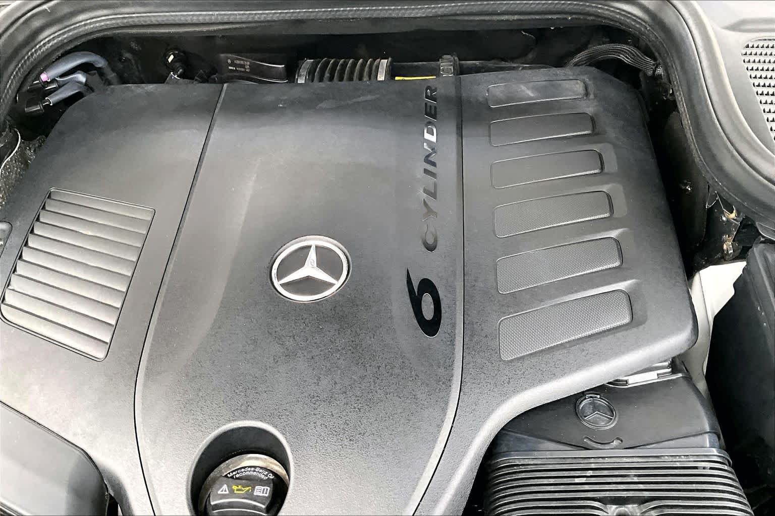 Used 2022 Polar White Mercedes-Benz GLS 450 image 33