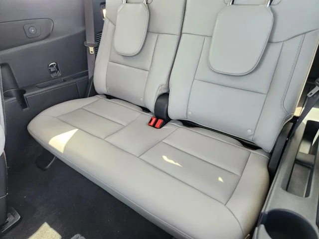 New 2026 Star White Metallic Tri-Coat Ford Active image 30