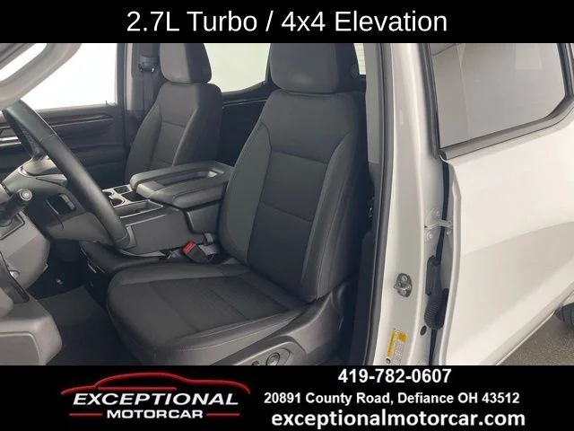 Used 2024 White GMC Elevation image 31
