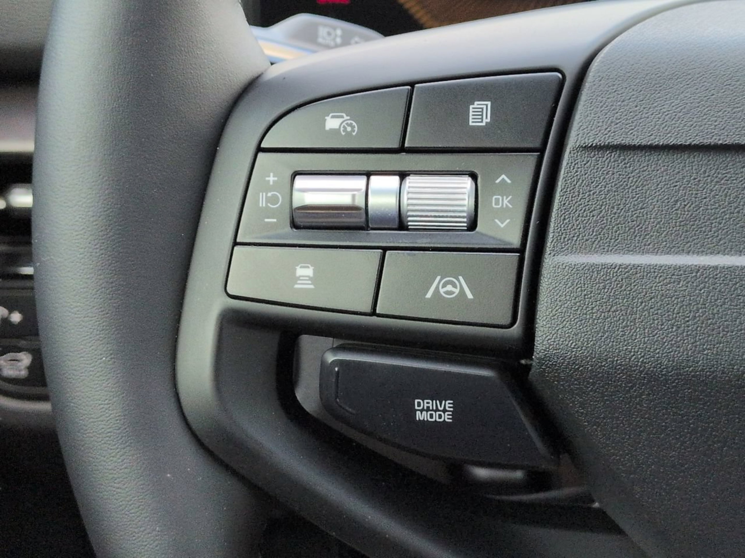 New 2026 Wolf Gray Kia EX image 28