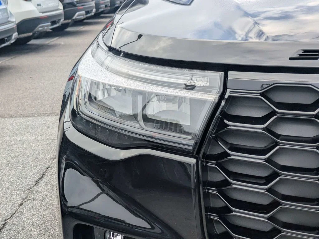 New 2026 Agate Black Metallic Ford ST image 10