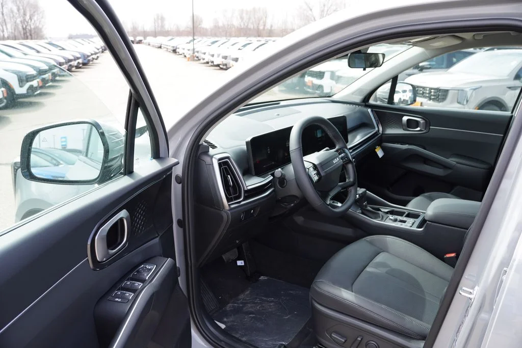 New 2026 Wolf Gray Kia S image 10