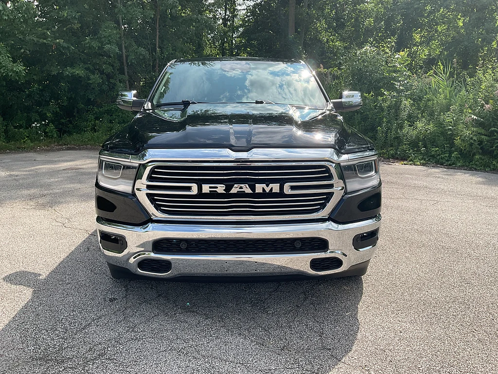 Used 2024 Diamond Black Crystal Pearl Coat Ram Laramie image 2