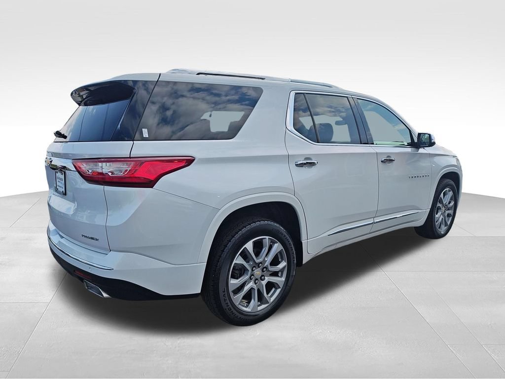 Used 2020 IRIDESCENT PEARL TRICOAT Chevrolet Premier image 5