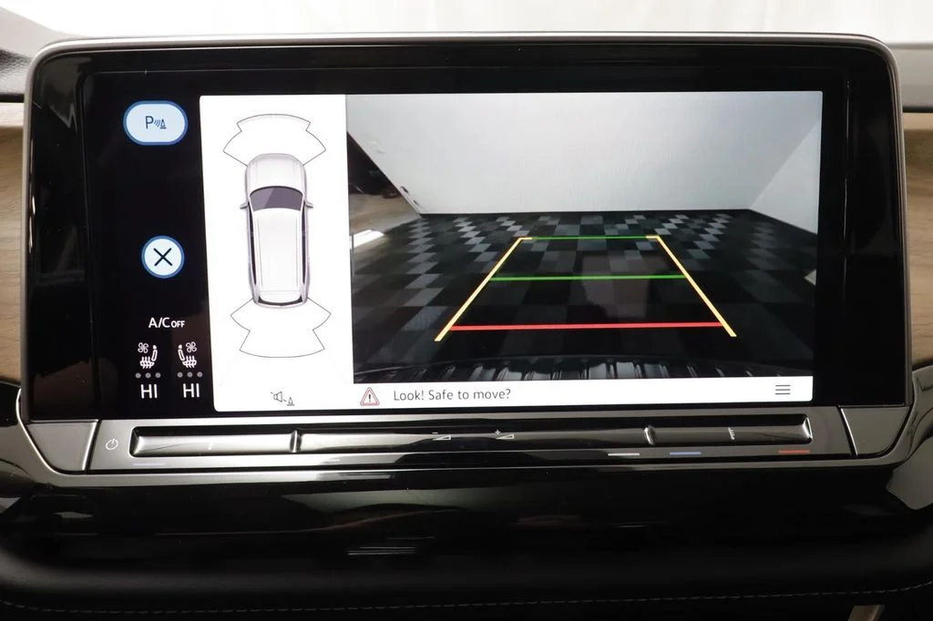 New 2026 Deep Black Volkswagen 2.0T SE w/Technology image 11