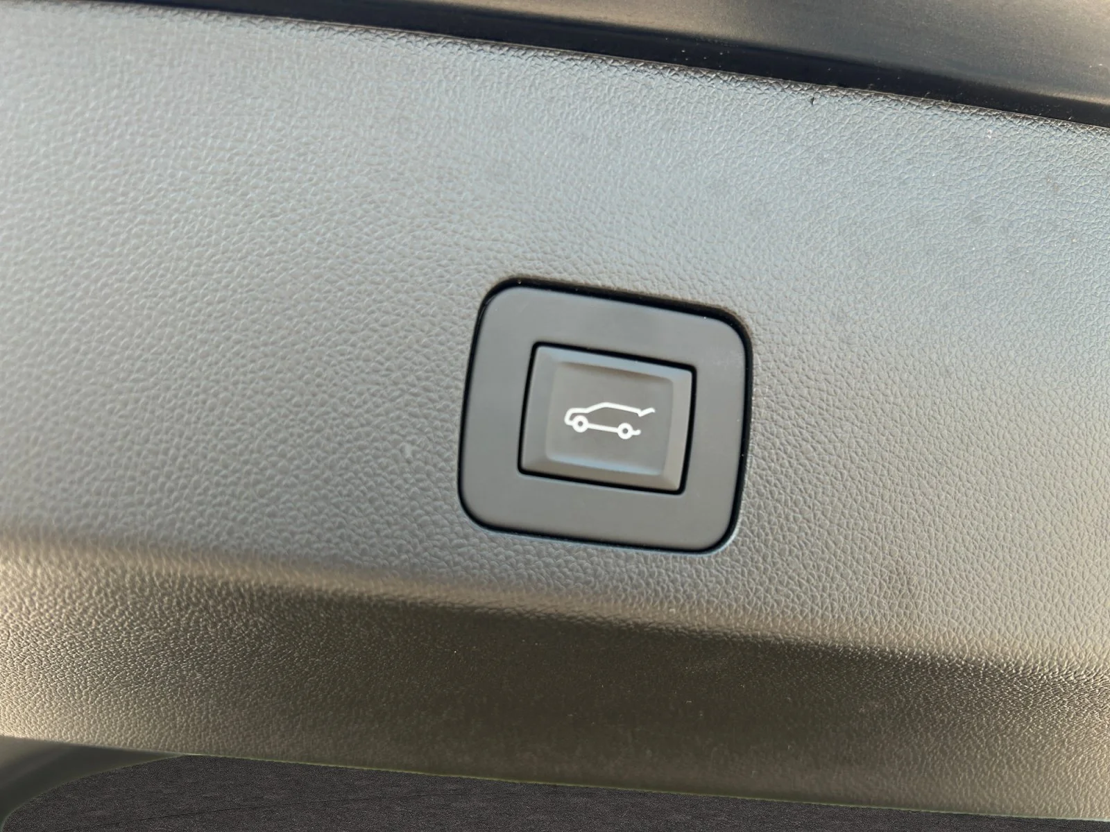 Used 2024 Black Buick Avenir AWD image 11
