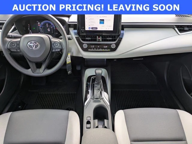 2026 Toyota Corolla LE - Photo 15